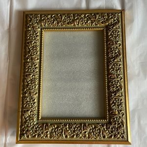 Gold Picture Frame 4 1/2” x 6 1/2” opening